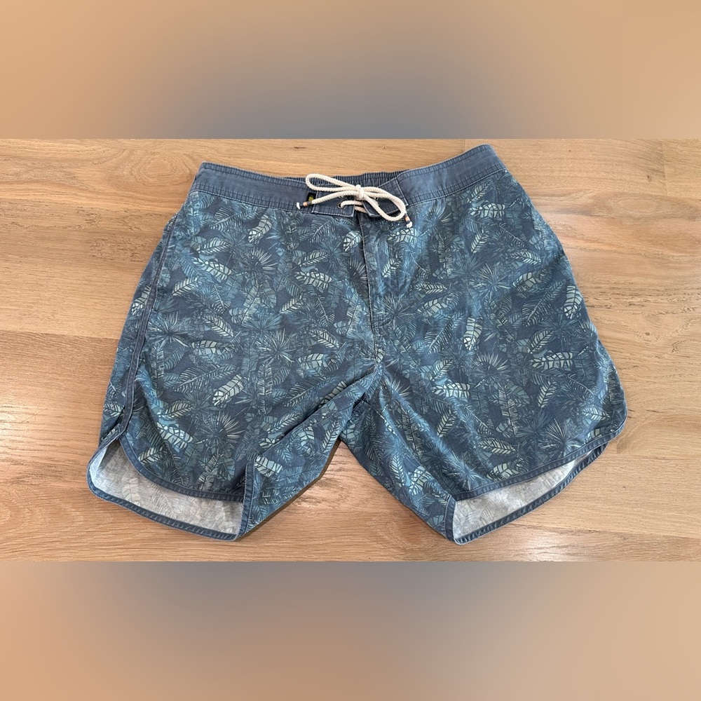Chubbies blue foliage board shorts size large